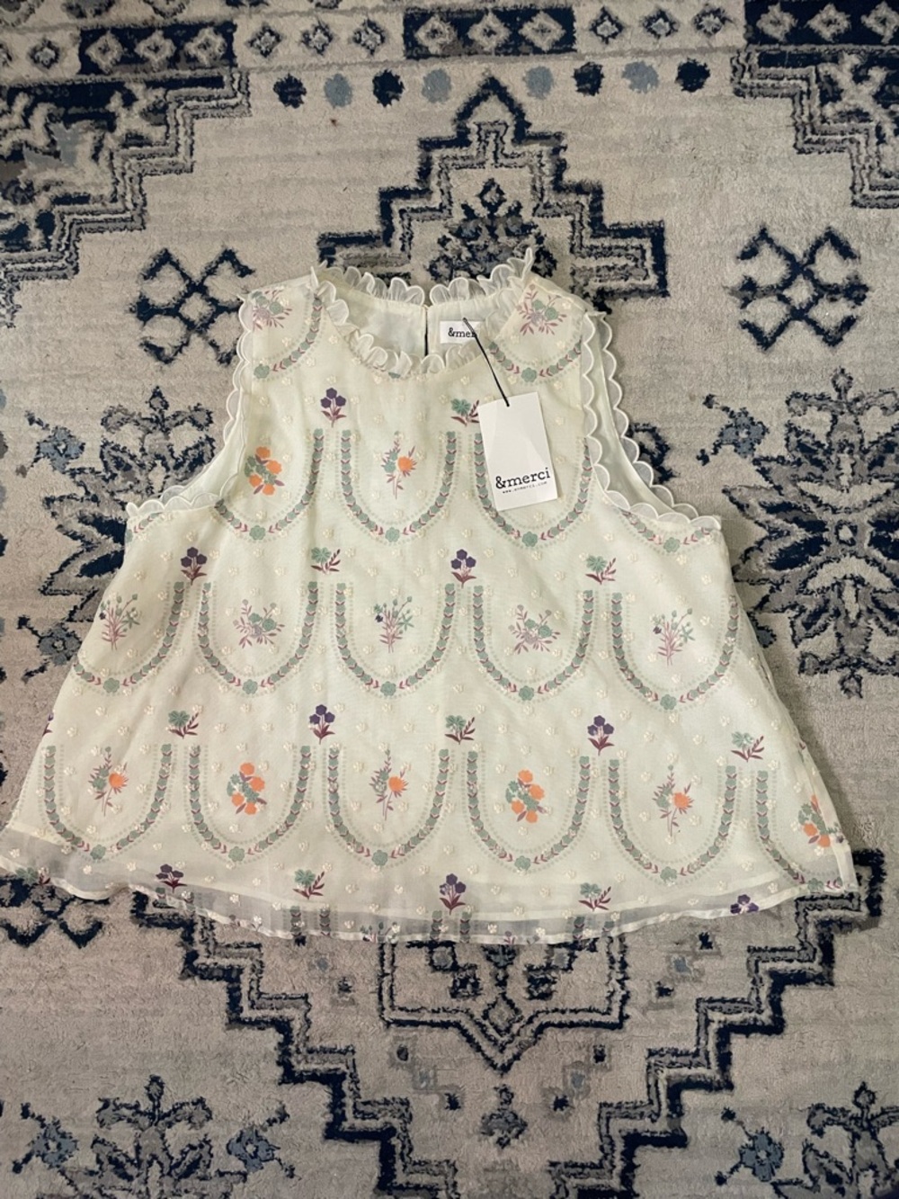 &merci Savie Embroidery Blouse – Size Large (NWT)